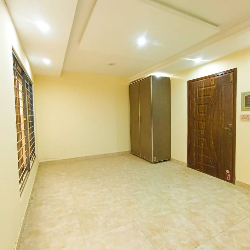 Modern Studio Living In The Heart Of Bahria Town, Lahore For Sale Now 4