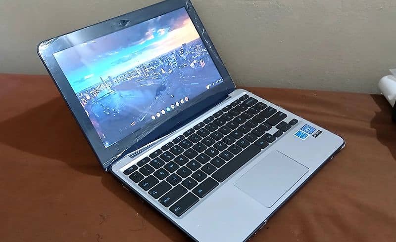 Lenovo Chromebook 4GB 16GB 360+Touch screen 5