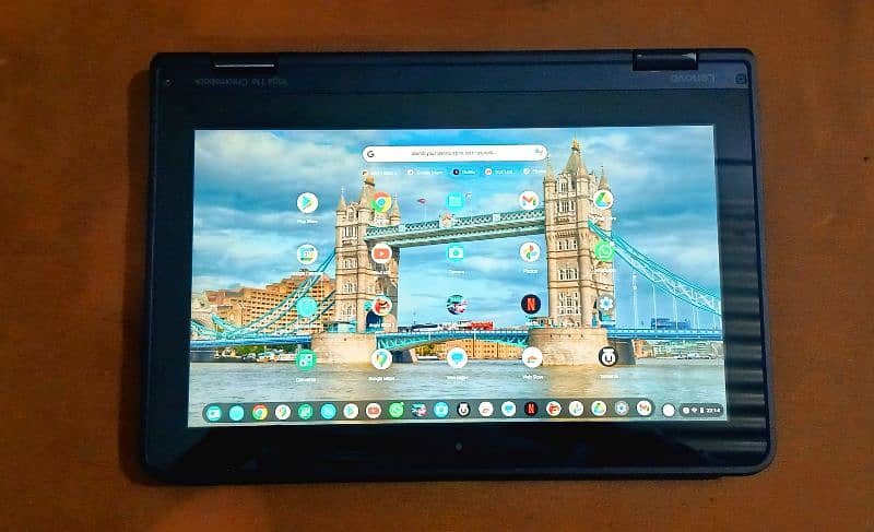 Lenovo Chromebook 4GB 16GB 360+Touch screen 8