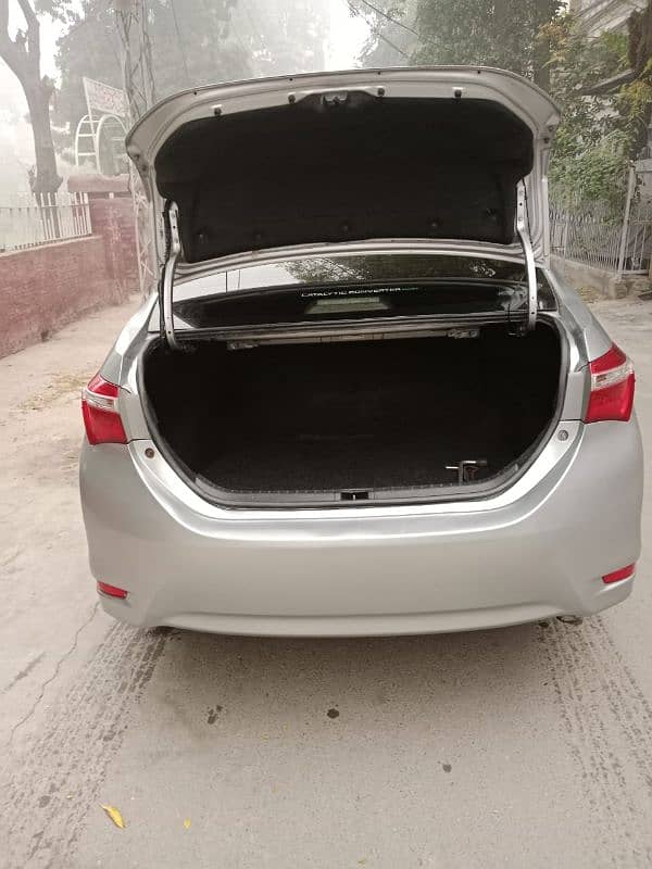 Toyota Corolla GLI 2016 Lahore num 9