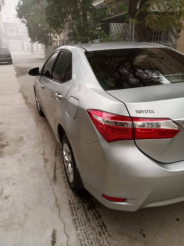 Toyota Corolla GLI 2016 Lahore num 15