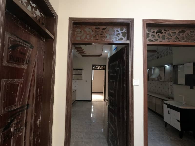 Upper Portion Available For Sale 3rd Floor With Roof Prime Location Of Allah Wala Town 31 G 10