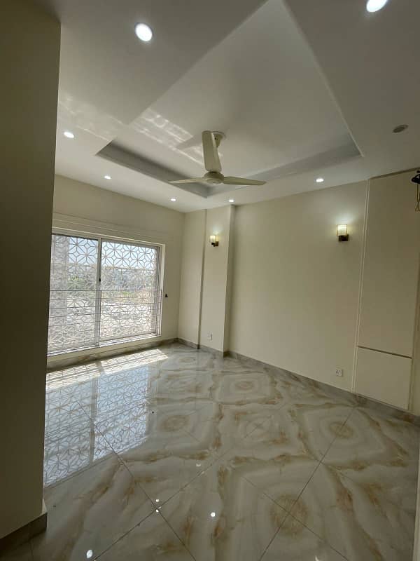 Two Bed Apartment Brand New For Rent 6