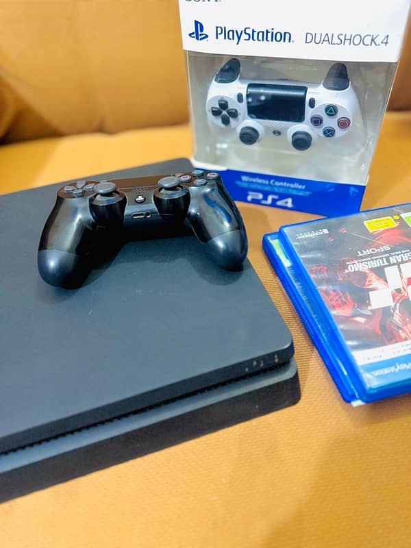 PS4 Slim 500 Gb With Box Slightly Use Just Like New Cond 10/10 2