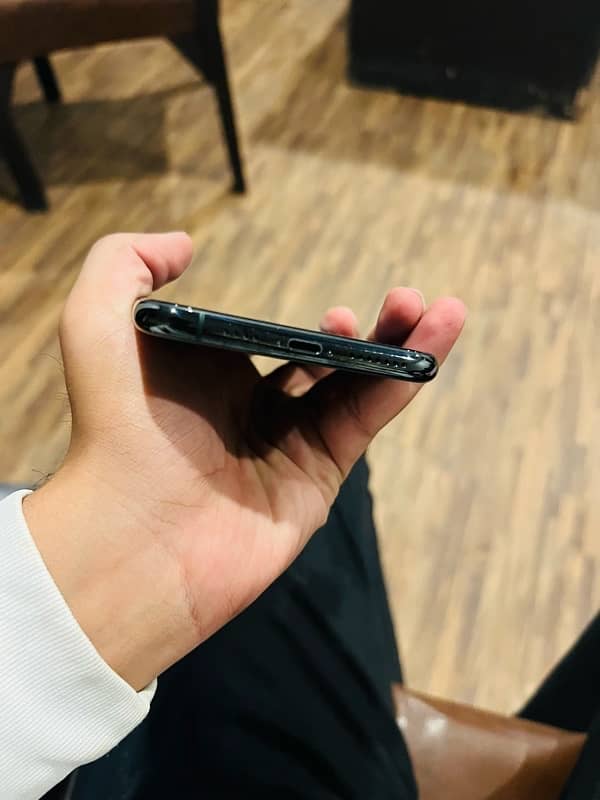 Iphone 11 Pro max 256Gb pta aproved 4