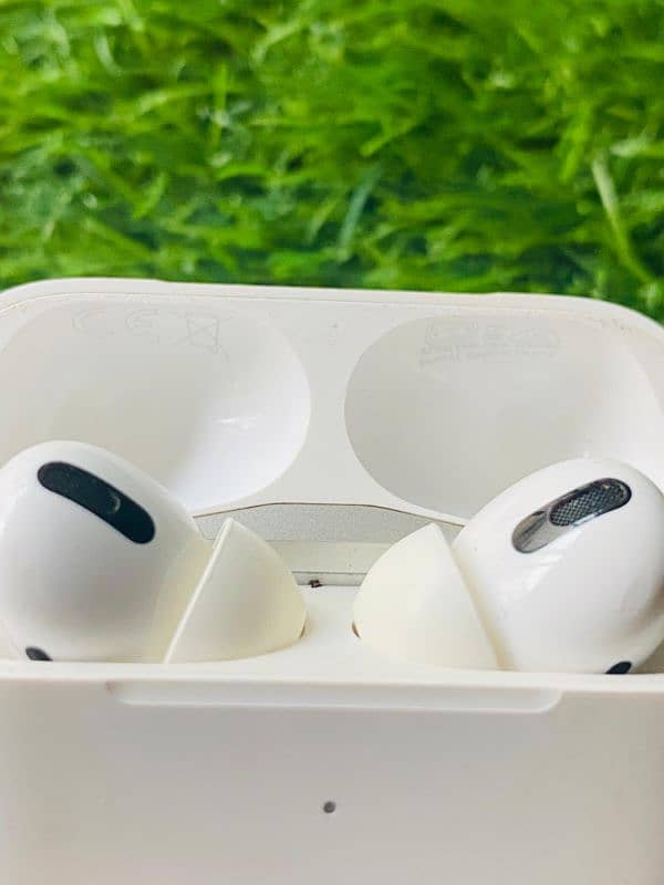 Airpods Pro 1st generation 8