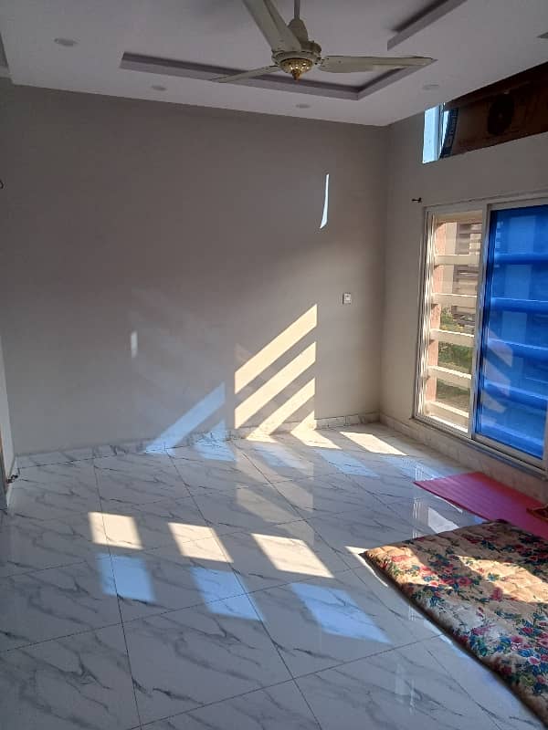 Rawalpindi Bahria Town phase8 7 Marla beautiful house for rent 13