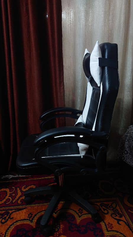 Gaming chair (Brand New) for sale 3