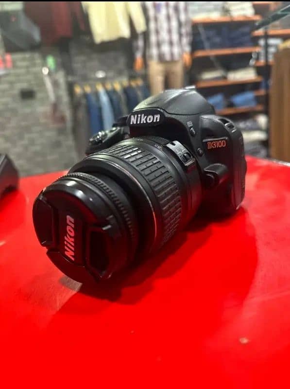 D3100 Nikkon Camera 2