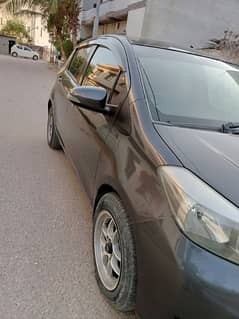 Toyota Vitz 2012