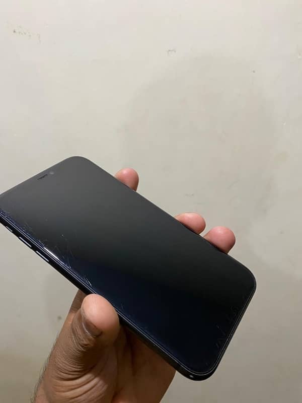 iPhone 11 urgent sale /exchange 5