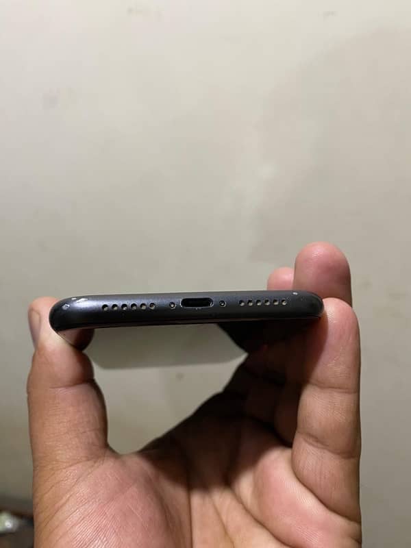 iPhone 11 urgent sale /exchange 9