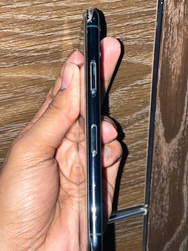 Iphone 11 pro dual PTA Approved 1