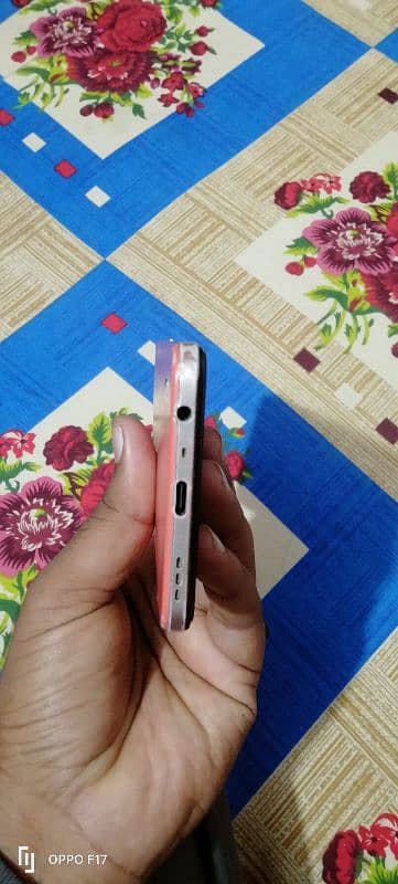 Oppo f17 3