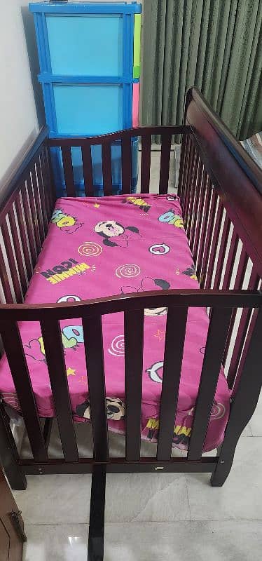 baby cot 1