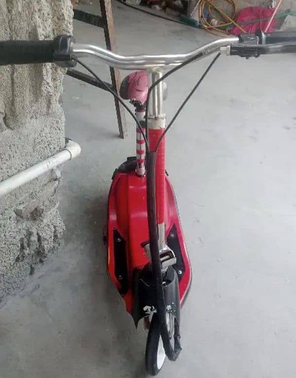 CHARING SCOOTi 1