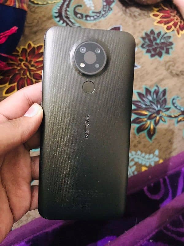 Nokia 4