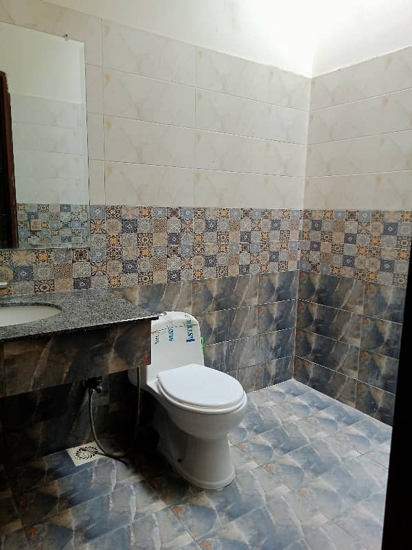 room for rent in alfalah town near lums dha lhr 1