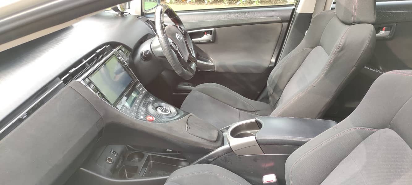 Toyota Prius 2010 GS Sun Roof 10