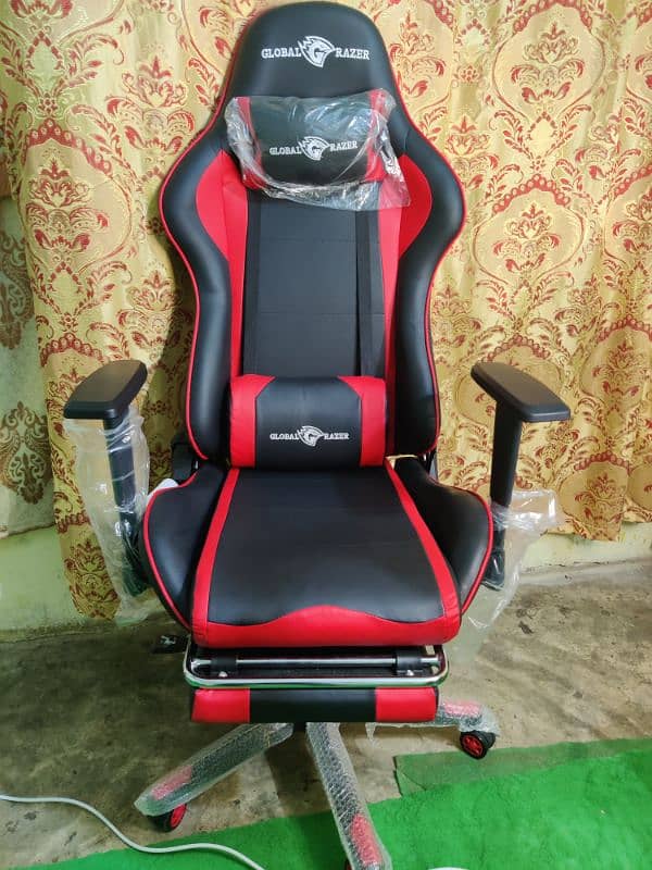 GLOBAL RAZER Gaming Chair 0.3. 1.5. 4.4. 4.1. 2.4. 2.10/10Condition 1