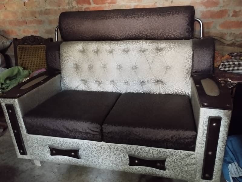 Beautiful Sofa Set for Sale 1