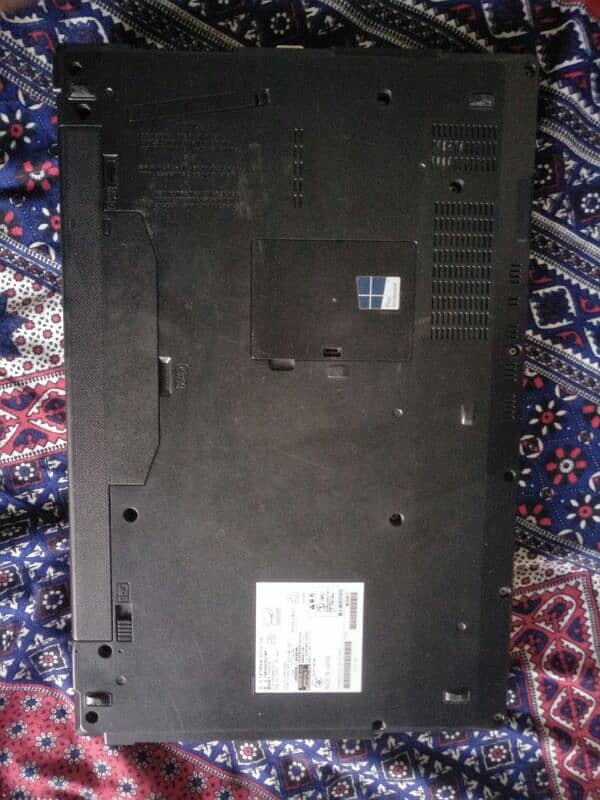 Fujitsu leptop cori5 3th generation 1