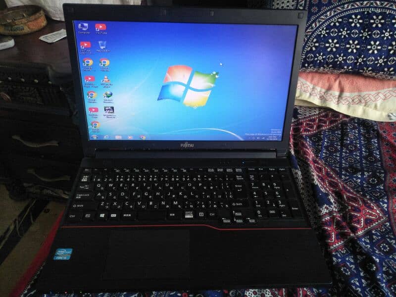 Fujitsu leptop cori5 3th generation 3