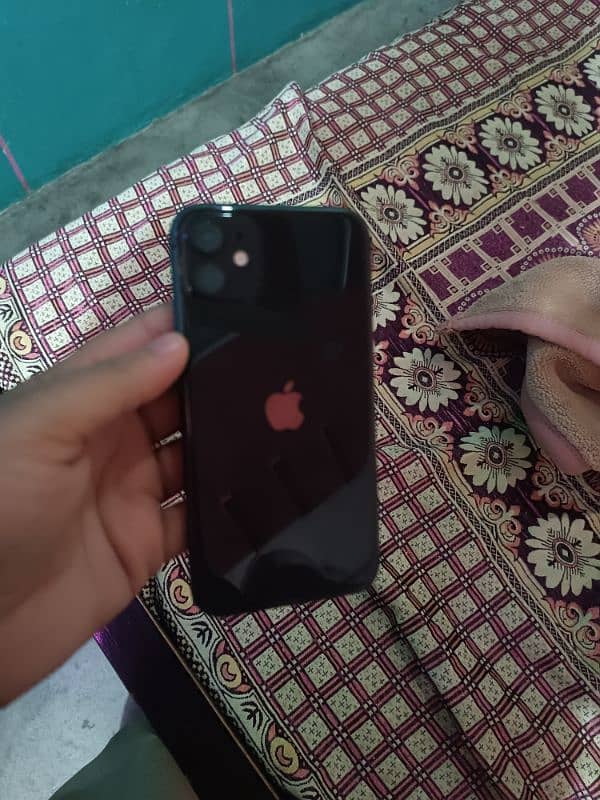 iPhone 11 64 gb 95 health watar pack condition 10by10 4