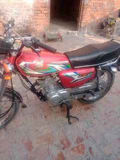 Honda cg 125 for sell like new 6000km Chala hua hai