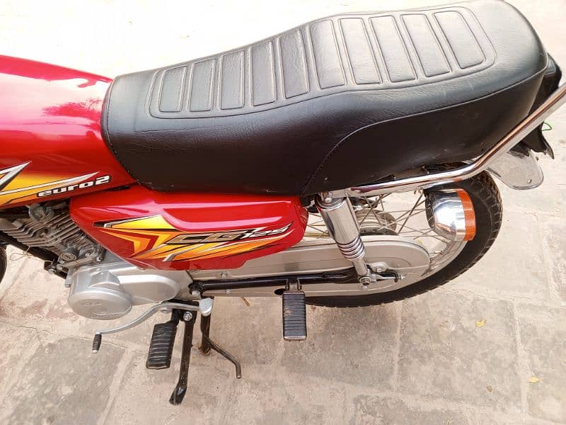 Honda CG 125 for sale 2021 model New condition ma number 03046279747 9