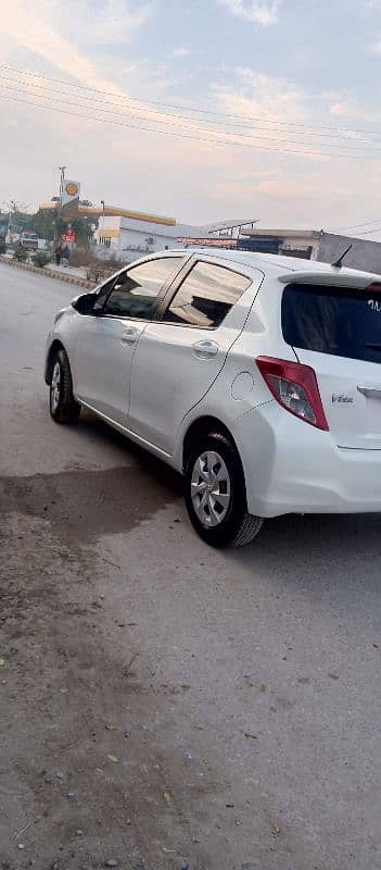 Toyota Vitz 2012 3