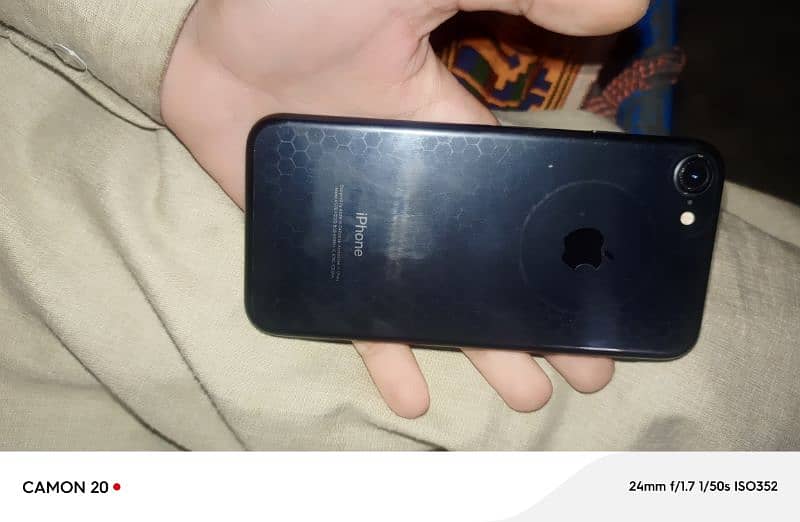 Iphone 7 / 32gb  non pta 3