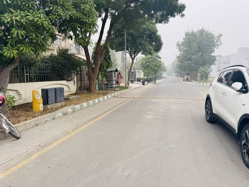 20 Marla Residential Plot For Sale In Bahria Town Lahore 5