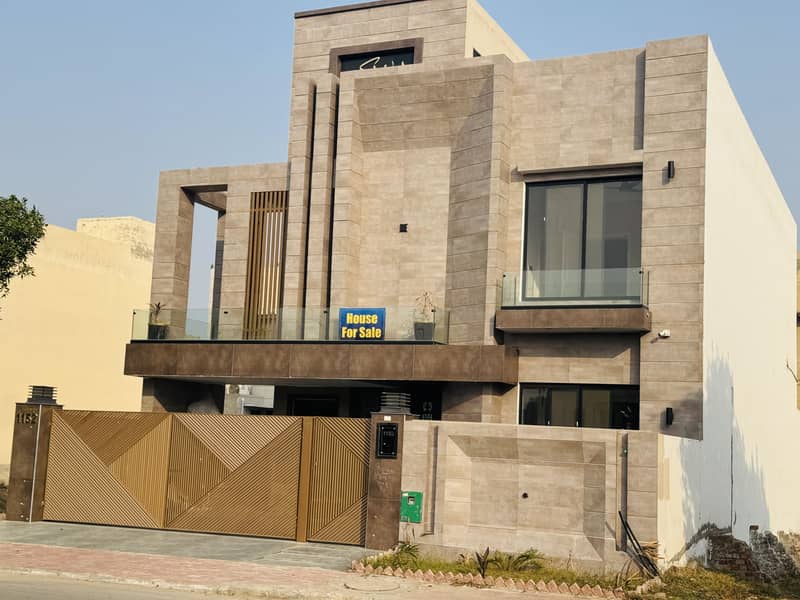 10 Marla New House Available For Sale In Bahria Town Lahore 0