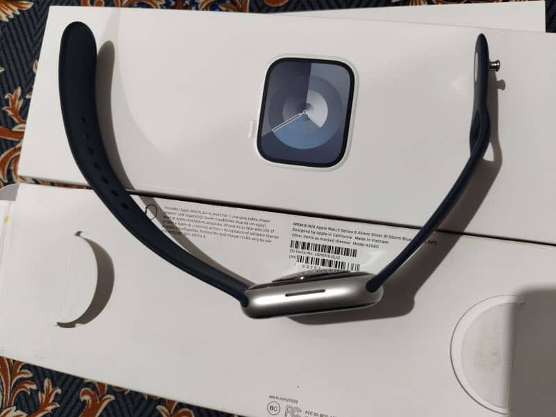 Apple watch series 9 complete box Urgent sell 3