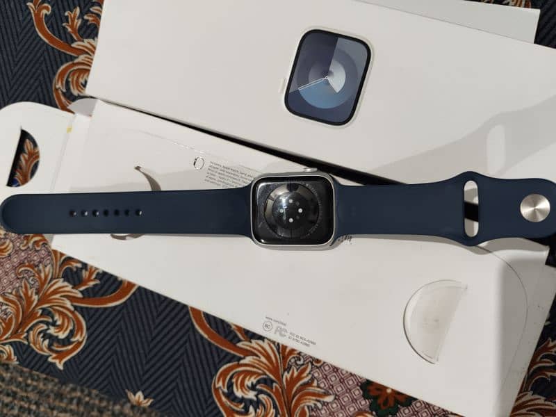 Apple watch series 9 complete box Urgent sell 4