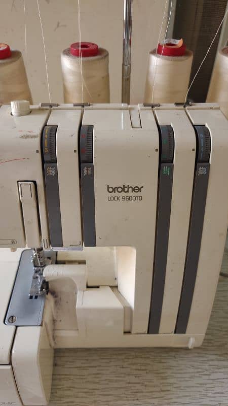 overlock sewing machine 2