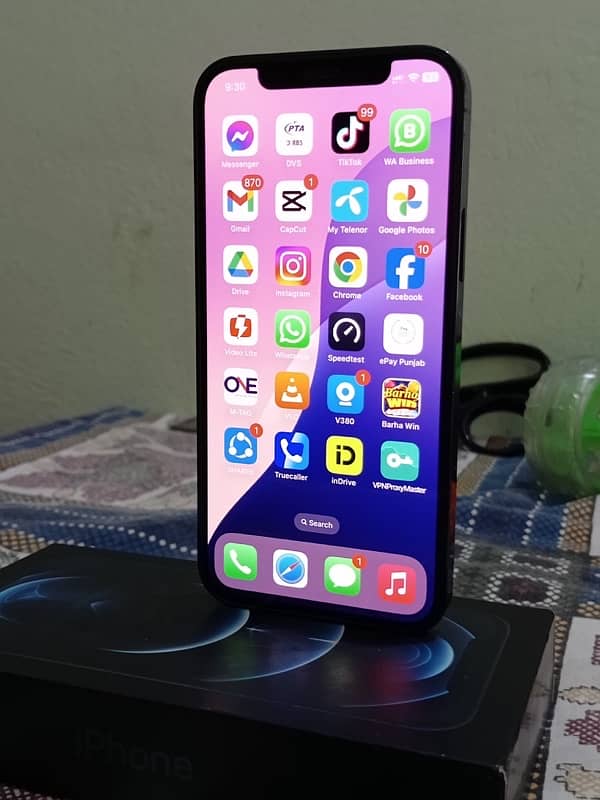 iPhone 12 Pro  0