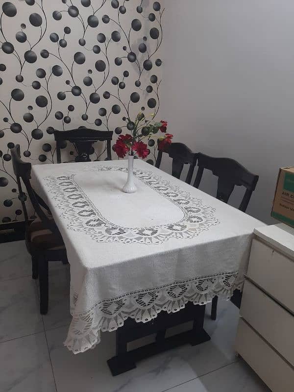 6 seater Shesham wood dining table 0