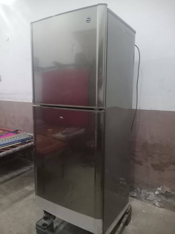 Non Inverter Refrigerator For Sale 3