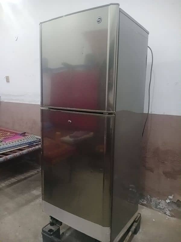 Non Inverter Refrigerator For Sale 4