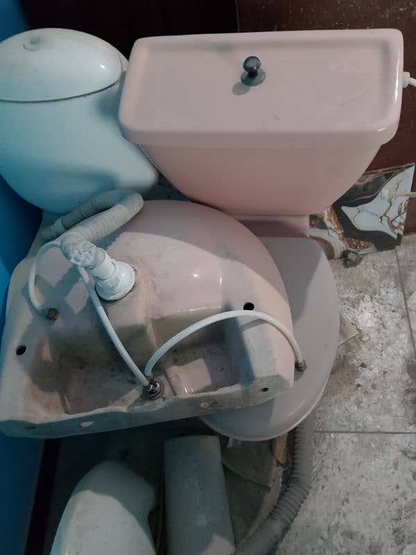 Used Wash Basin Available For Sale In Gulistan-E-Johuar Block 19 0