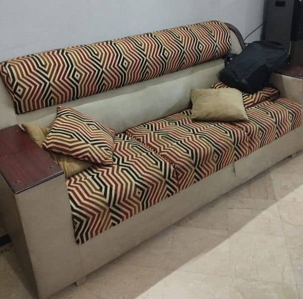 urgent sale 6 seater sofa 1