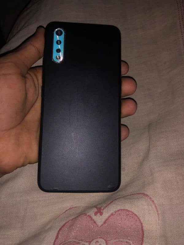 vivo s1 for sale memory 4/128 gb 4