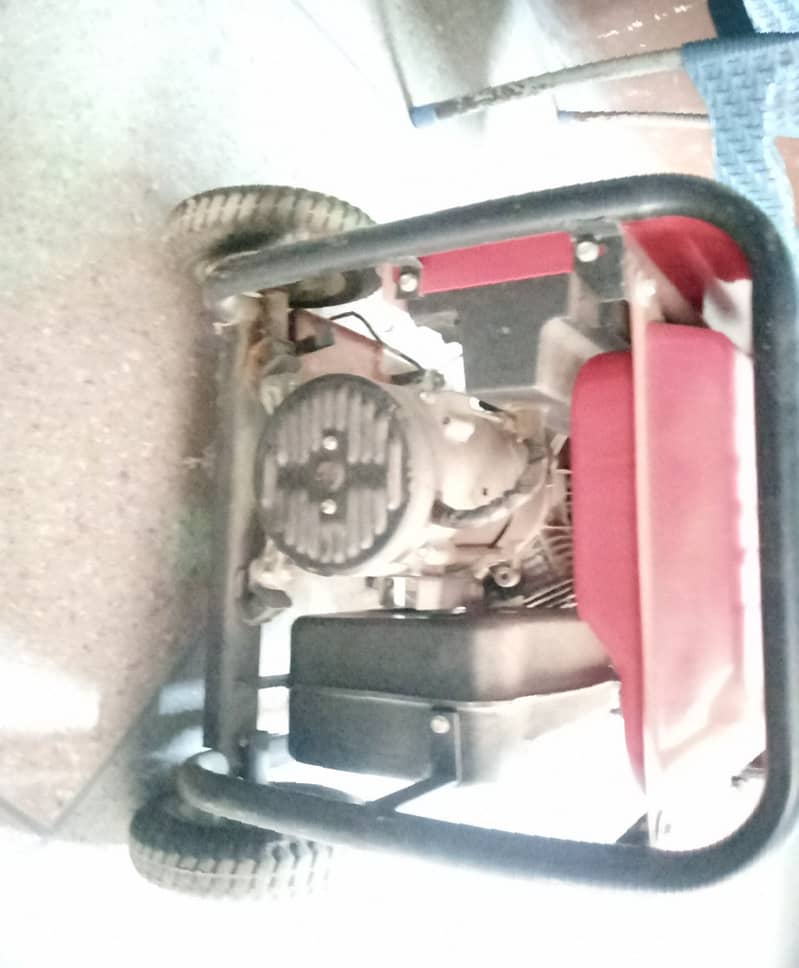 Generator for sale in good condition 7