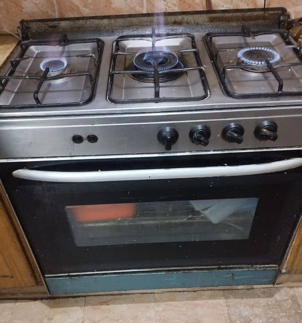 urgent sale cooking range 2