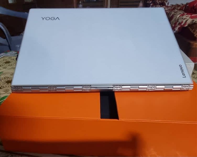 LENOVO YOGA 910 1