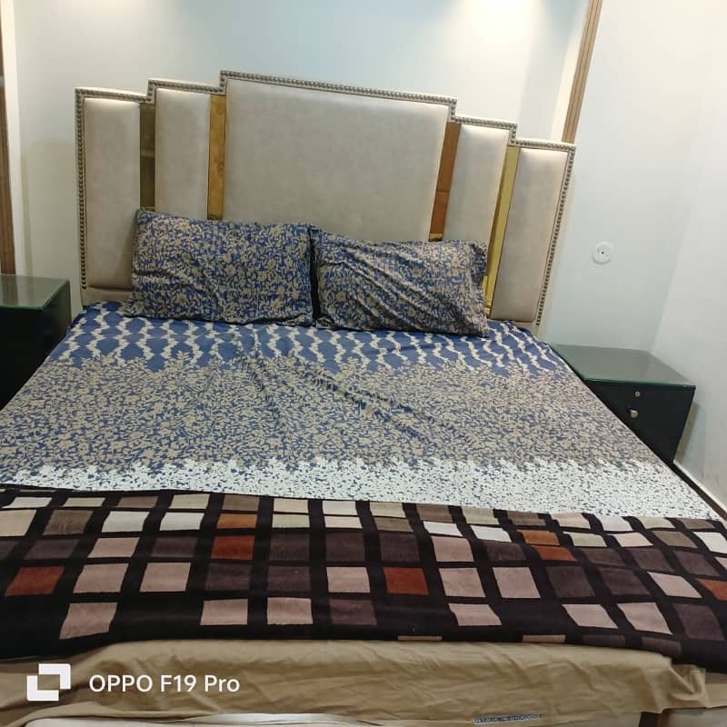 for rent one bed room tv lunch kichan fully furnished apartment available in bahria town lhr 0