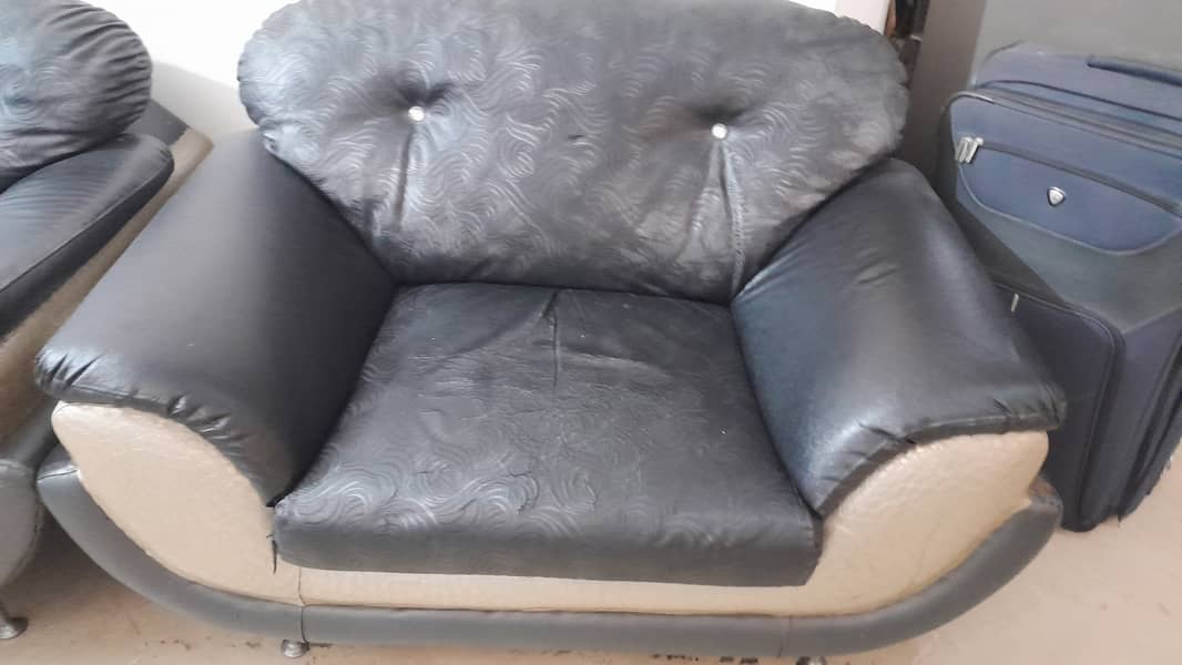 7 seater used sofa set  for sale 2