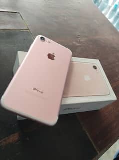 iphone 7/128gb with box urgent for sale 03360300777